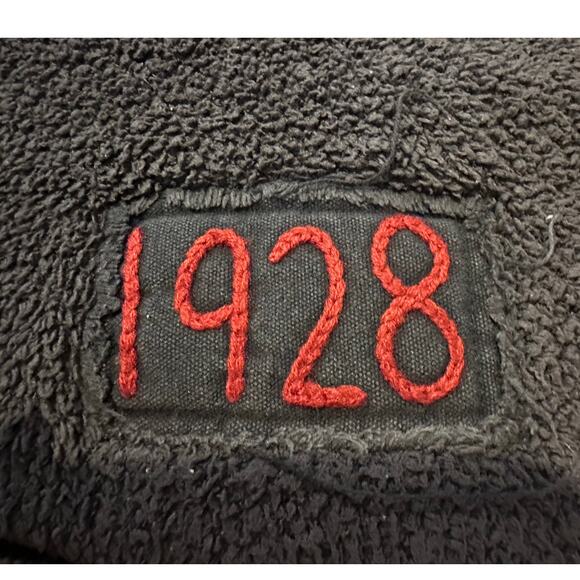 Barefoot Dreams Disney Classic Cozy Vintage Inspired Blanket Black/Gray 45x60 - Picture 5 of 7